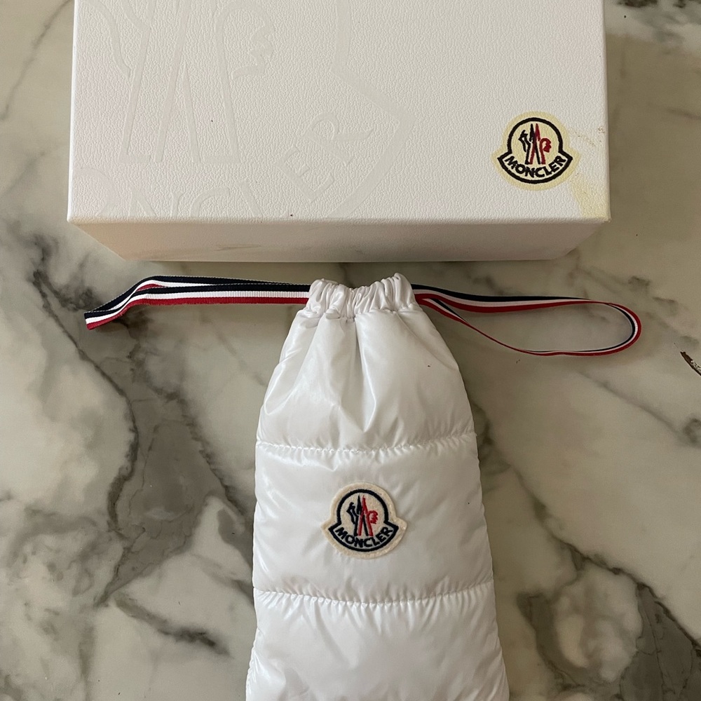 Bellejour Moncler Geometric Sunglasses - Picture 9 of 12